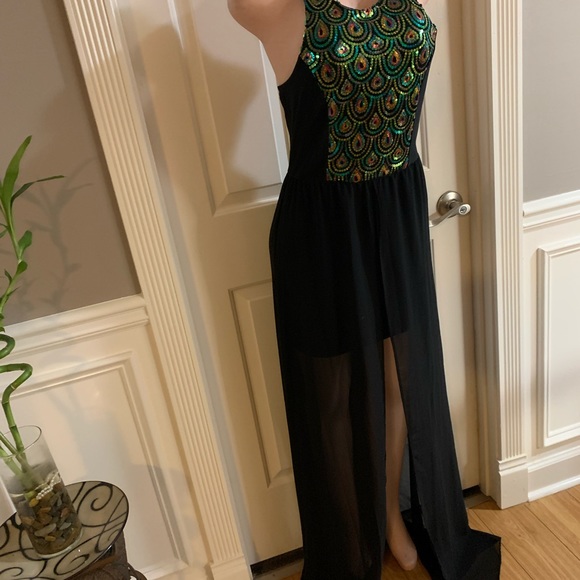 Women’s junior halter black dress size (M) - Picture 4 of 12